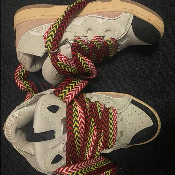 Kids High-Top Sneakers with Multicolor Laces - Picture 4 of 4